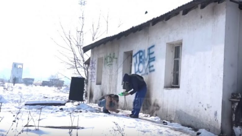 Afganët e mbetur rrugëve të Beogradit (Video)