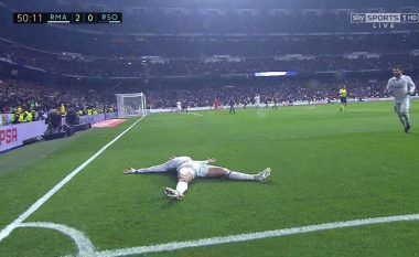 Ronaldo dyfishon epërsinë me parabolë (Video)