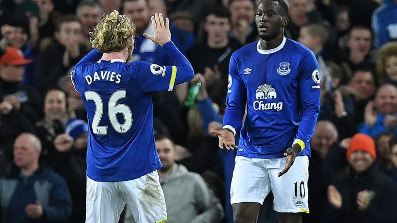 Everton i jep leksion Cityt (Video)