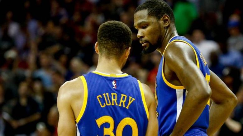 Pronari i Golden State i bindur se Durant dhe Curry do rinovojnë