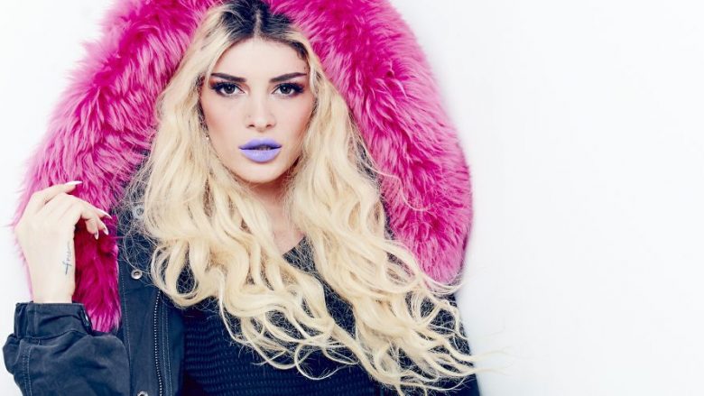 Era Istrefi triumfon në EBBA, artistja e re evropiane më e suksesshme e vitit (Foto/Video)