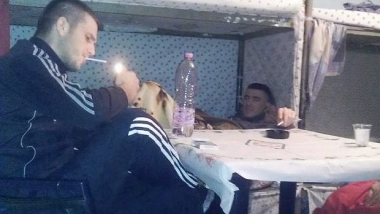 Djali u vetëvar në burg, babai rrëfen telefonatën e fundit me të birin (Foto)