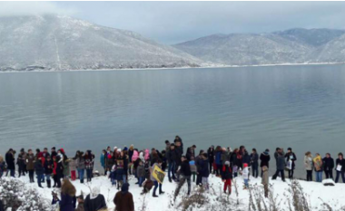Maqedonasit e Shqipërisë shënojnë festën “Uji i bekuar”