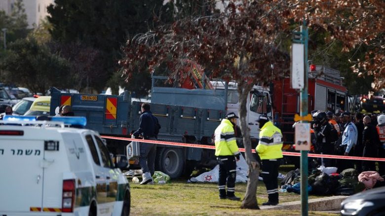 Sulm terrorist me kamion në Jerusalem, katër të vdekur