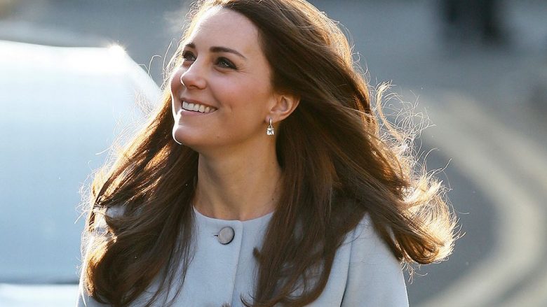 Profili i Kate Middleton: Dukesha e cila është emëruar si ikona nënë me stilin më frymëzues (Video)