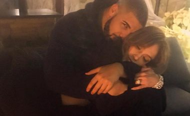 Jennifer Lopez dhe Drake, tashmë edhe publikisht puthen (Video)