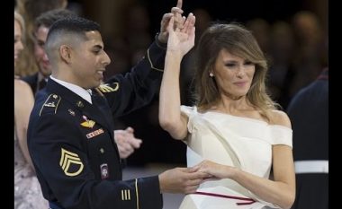 Ushtari që vallëzoi me Melania Trump në ballon presidencile: Melania ishte nervoze (Video