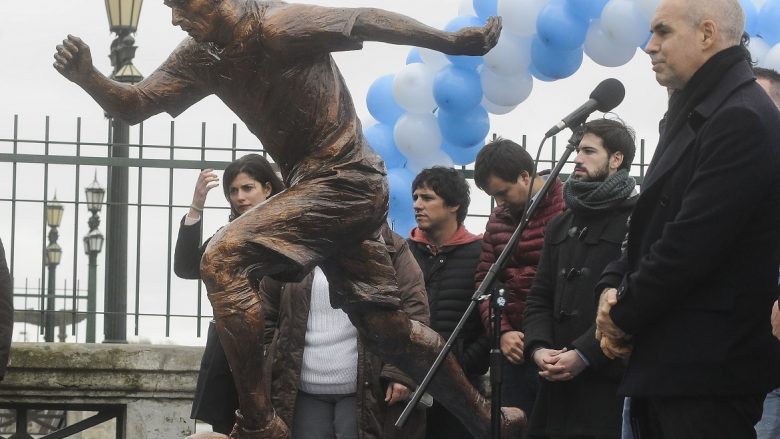 Thyhet statuja e Lionel Messit (Foto)