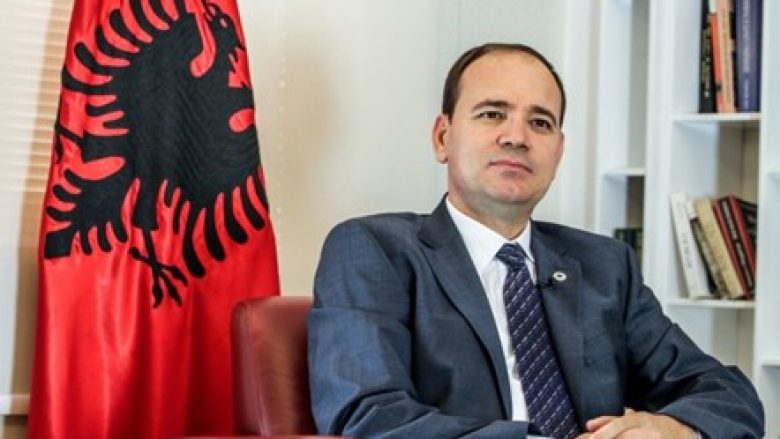 Nishani e ngushëllon Erdoganin për sulmin në Stamboll