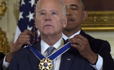 Presidenti Obama e vlerëson Joe Biden me Medaljen Presidenciale të Lirisë