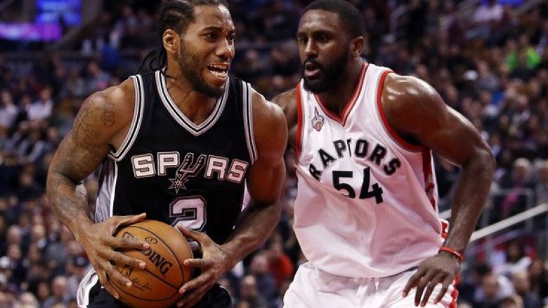 Kawhi Leonard fantastik në fitoren e San Antonio Spurs (Video)