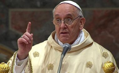 Papa Françesku: Dhuna religjioze është “çmenduri vrasëse”
