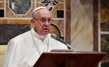 Papa Françesku paralajmëron evropianët nga rreziku i populizmit