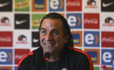 E rrallë! Trajneri kilian voton vetëm një futbollist për çmimin ‘Lojtari i Vitit’! (Foto)
