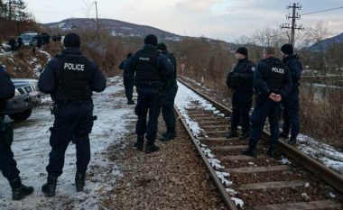 Policia demanton mediat serbe: Askund në hekurudha të Kosovës nuk ka pasë mjete shpërthyese