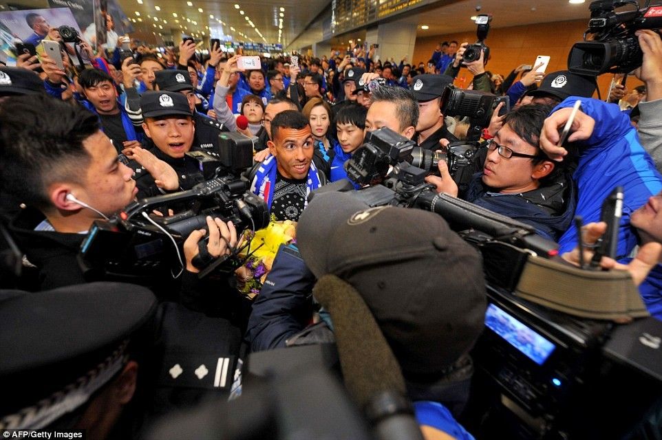 The airport in Shanghai is blocked, the player with the highest salary