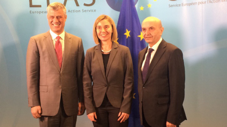 Mogherini takon edhe Thaçin e Mustafën