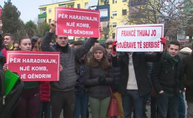 Të rinjtë në Tiranë kërkojnë lirimin e Haradinajt (Video)