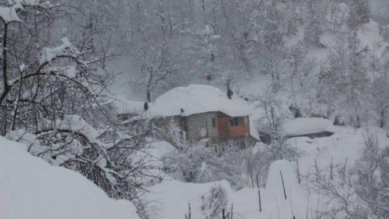 Rikthehen temperaturat nën zero në Shqipëri
