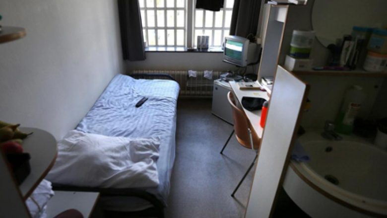 Në Holandë burgjet mbyllen, se s’ka të burgosur (Foto)