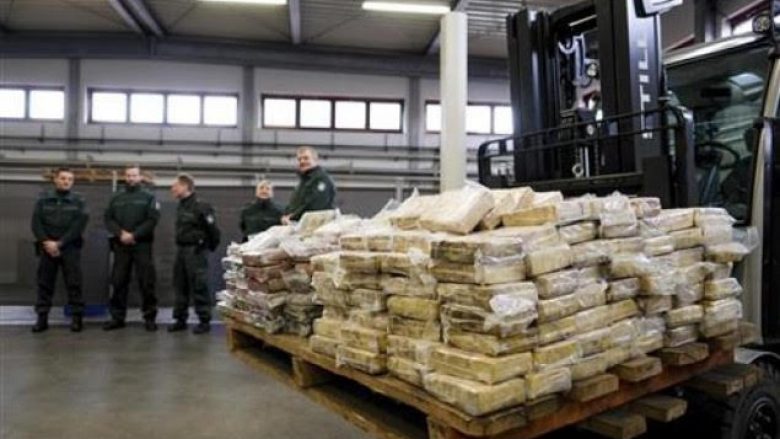 Kapen 360 kg drogë në Angli