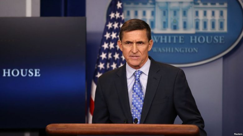 Shtëpia e Bardhë: Flynn dha dorëheqje për “çështje besimi”