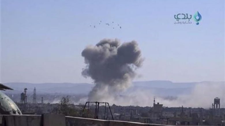Vriten 11 persona nga sulmet ajrore në Siri