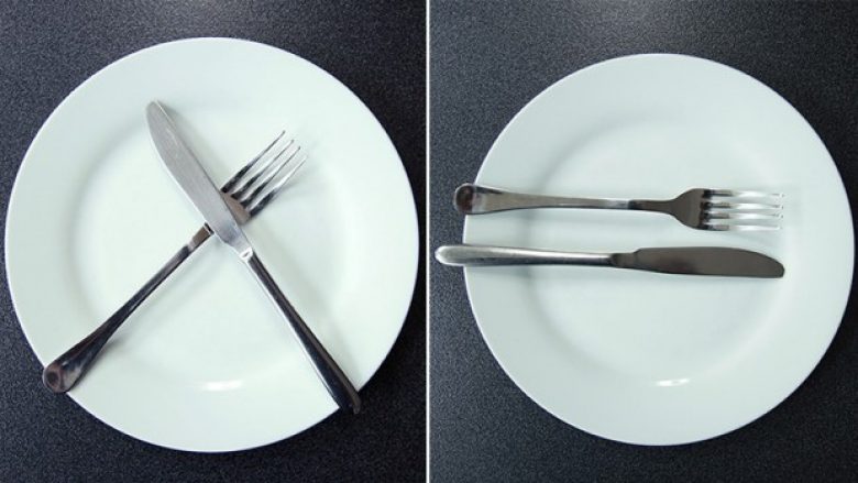 Nëse i keni vendosur në këto forma thikën dhe pirunin në pjatë, i keni treguar kamerierit dhe kuzhinierit nëse ju ka pëlqyer ushqimi (Foto)