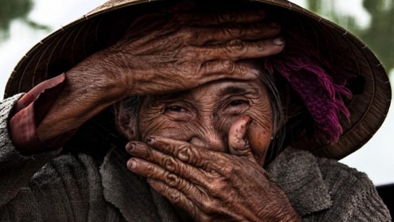 Imazhi që i ndryshoi jetën 74 vjeçares së varfër (Foto)