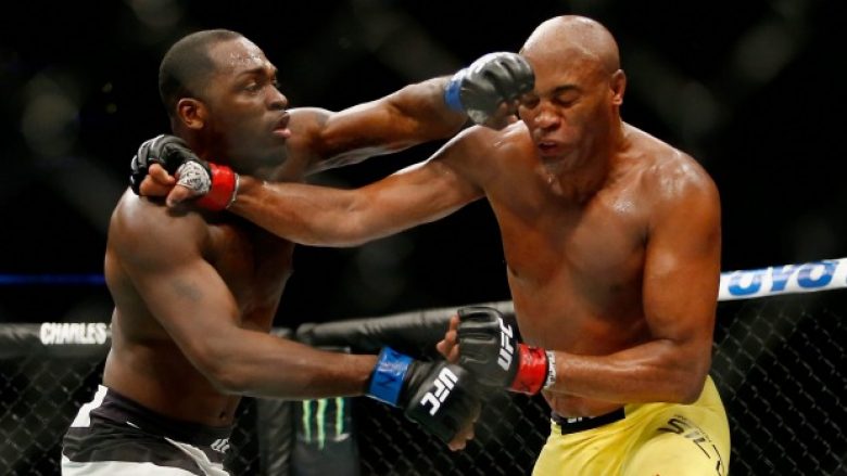 Spektakël, luftë dhe polemika në UFC, triumfojnë De Randamie e Silva (Foto/Video)