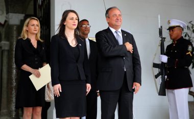 Ambasadorja Zana Rudi i dorëzoi letrat kredenciale te presidenti i Panamasë (Foto)