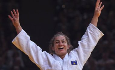 Majlinda Kelmendi fiton medaljen e artë në Paris (Foto)