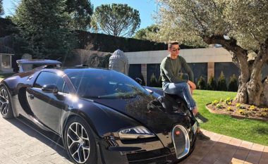 Ronaldo pozon para Bugattit, çmimi i të cilit është marramendës (Foto)