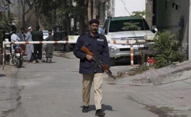 Diplomati afgan vritet në Pakistan