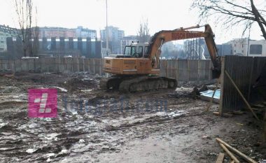 Fillon ndërtimi i ‘murit mbrojtës’ në veri të Mitrovicës