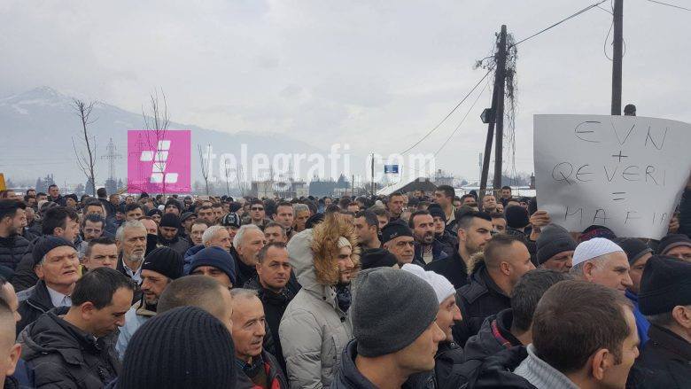 Sot përsëri protestohet kundër EVN-së (Foto)