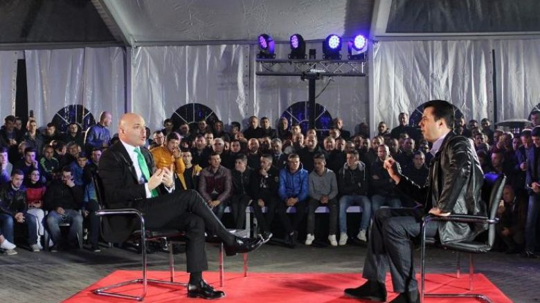 Debati me Bashën, gazetari Blendi Fevziu kërkon të mbyllet emisioni (Video)