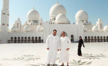 Imazhe qesharake të shkrepura gjatë pushimeve nga turistët (Foto)