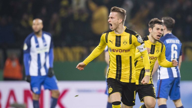 Dortmund – Hertha, luajtën 30 lojtarë, ndeshja që u fut në historinë e futbollit gjerman (Foto)