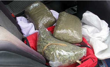 Sekuestrohen 42 kilogram drogë në një makinë në Strugë