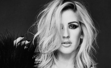 Ellie Goulding tregon arritjet në trupin e saj nga stërvitjet dhe dieta (Foto)