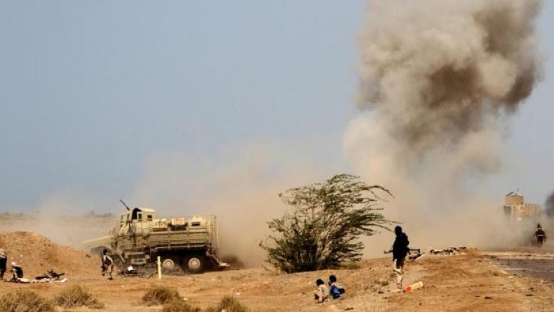 Vriten 30 ushtarë në Jemen