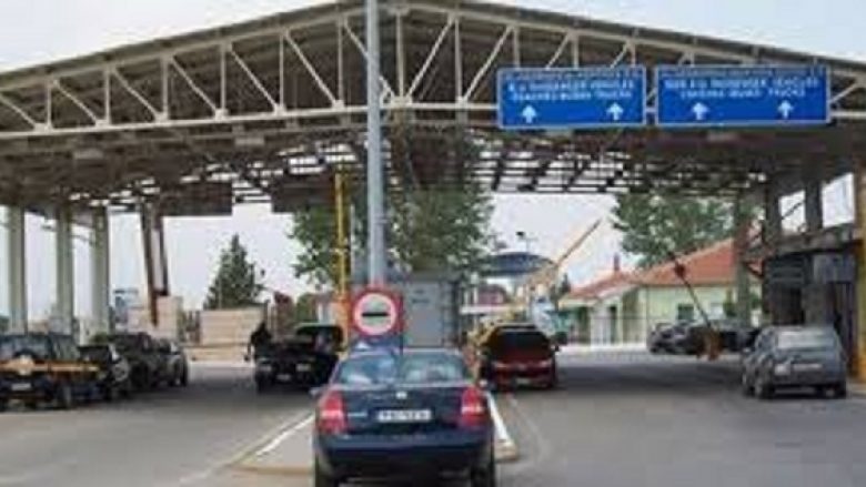 Në kalimin kufitar Dojran për hyrje dhe dalje nga Maqedonia ka pritje deri një orë