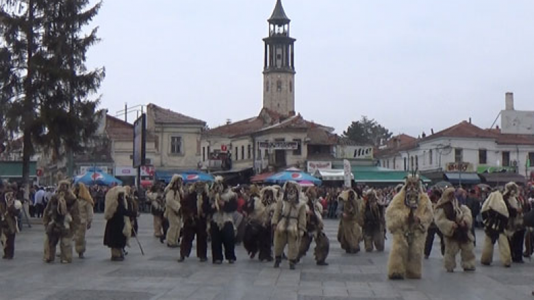 Mbi një mijë të maskuar morën pjesë në karnavalin e Prilepit