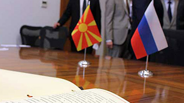 Rusia shpall “non grata” diplomatin maqedonas