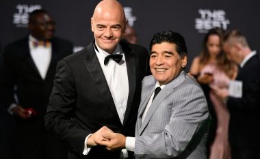 Zyrtare: Maradona fillon punën e re në FIFA