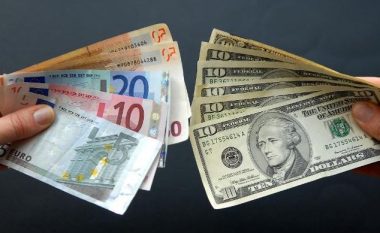 Rritet dollari, bie euro