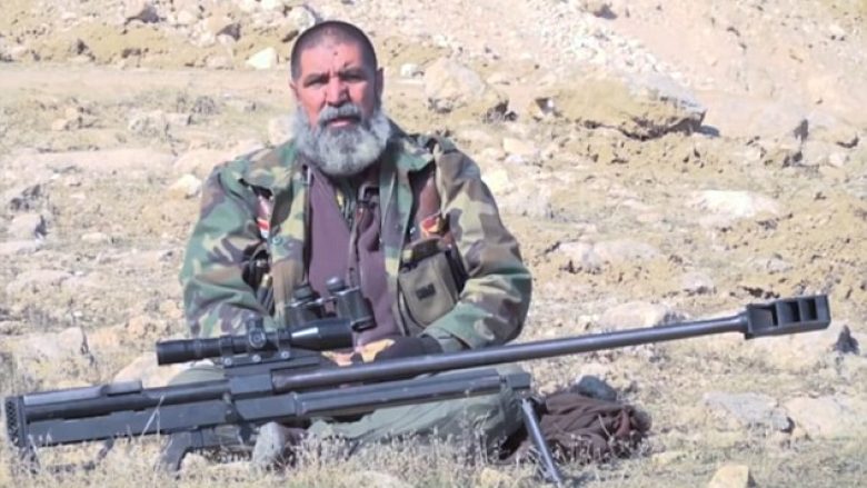 Snajperisti 63-vjeçar, veterani i pesë luftërave: I kam vrarë 321 ushtarë të ISIS-it (Foto/Video)