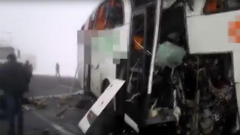 Aksident i tmerrshëm mes dy autobusëve në Turqi, të vdekur nga të dy anët (Video)