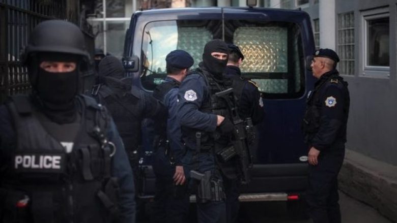 Aksion i policisë në Pejë lidhur me trafikimin e armëve